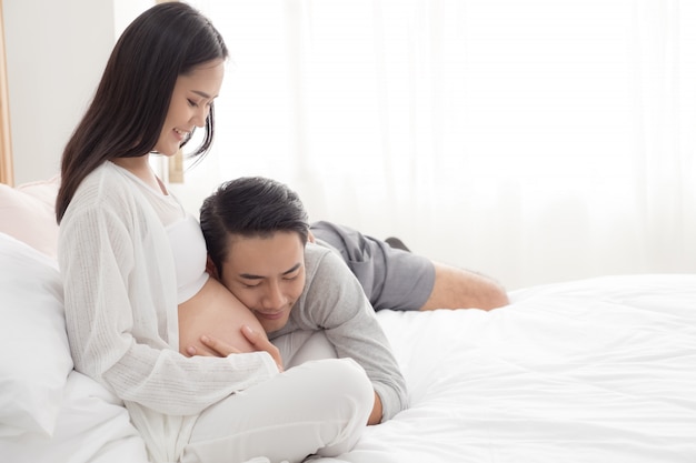 Foto zwangere vrouw en haar echtgenoot