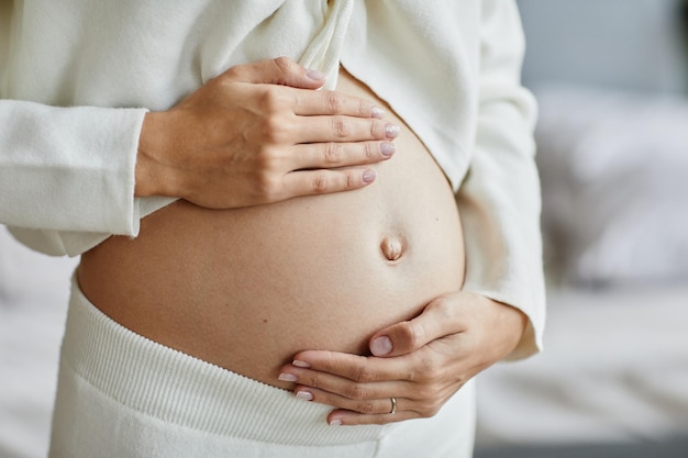 Zwangere vrouw geeft om haar gezondheid