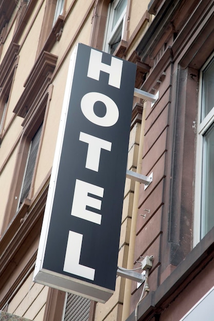 Foto zwart-wit hotelbord