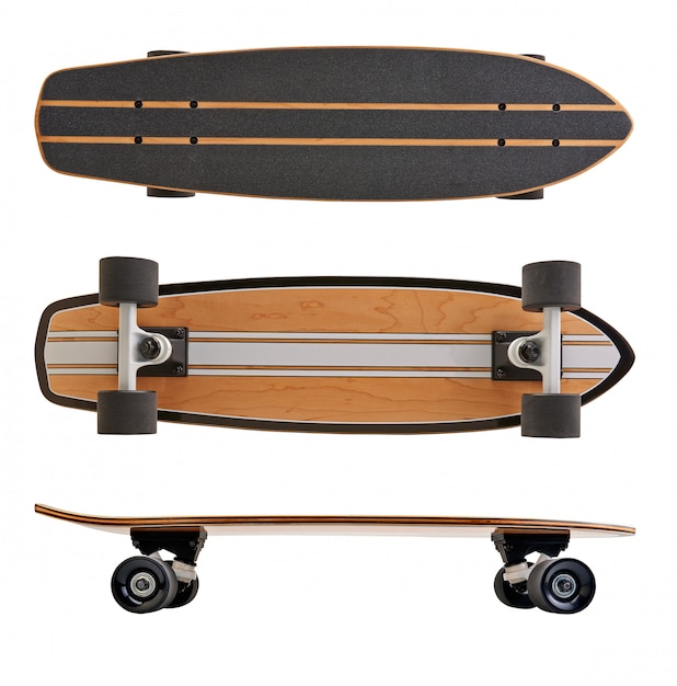 Zwarte en houten skate board geïsoleerd