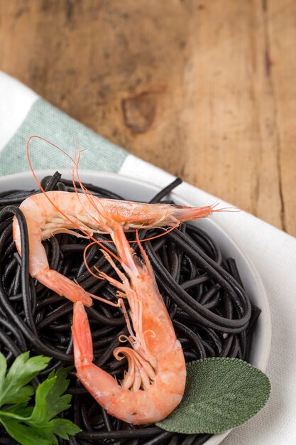 Zwarte spaghetti met garnalen. Eigengemaakt.