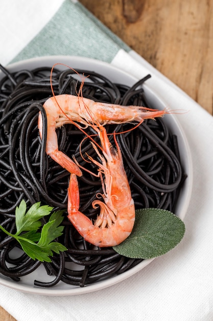 Zwarte spaghetti met garnalen. Eigengemaakt.