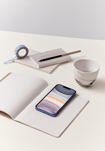 14 Mockup telefonu komórkowego iPhone'a