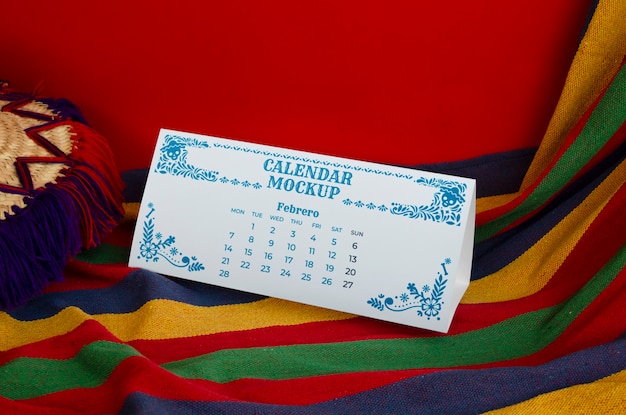 Mockup di calendario 2024 con estetica messicana