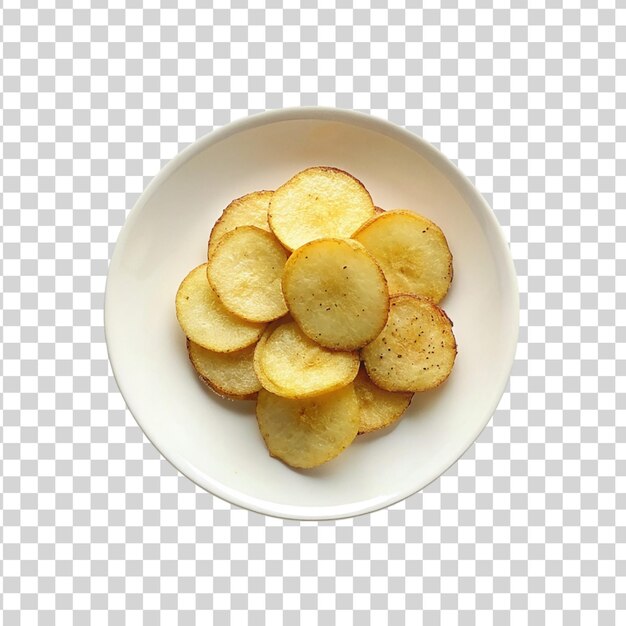PSD Куча картофельных чипсов на белой тарелке, изолированной на прозрачном фоне