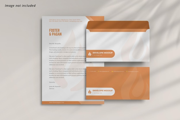 A4紙と封筒のモックアップ