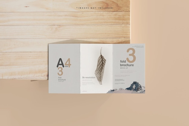 Mockup di brochure ripiegabile in formato a4