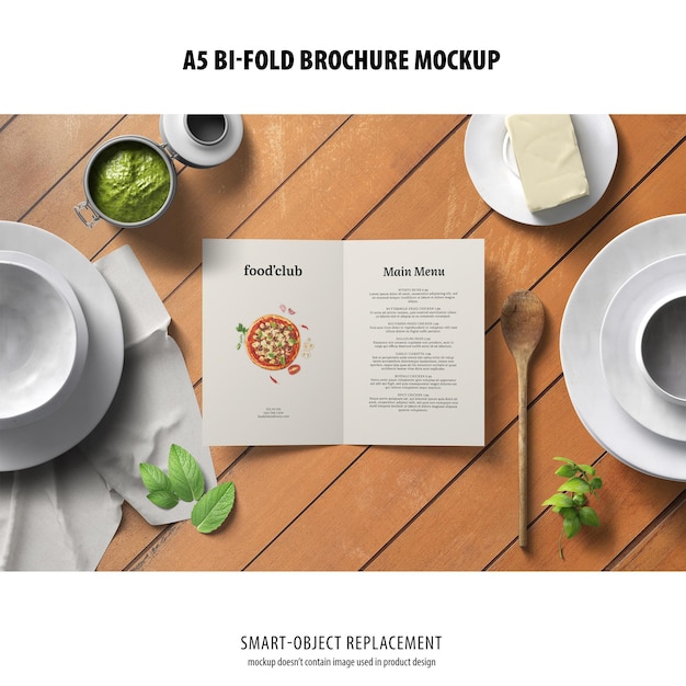 PSD mockup di brochure ripiegabile in formato a5 verticale