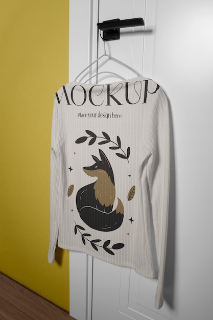 PSD achterkant van een trui in studiomodel