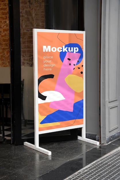 PSD mockup di display esterno pubblicitario