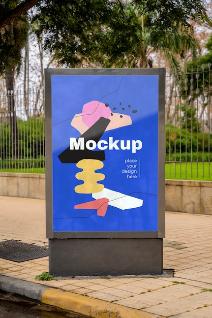 PSD mockup di display esterno pubblicitario