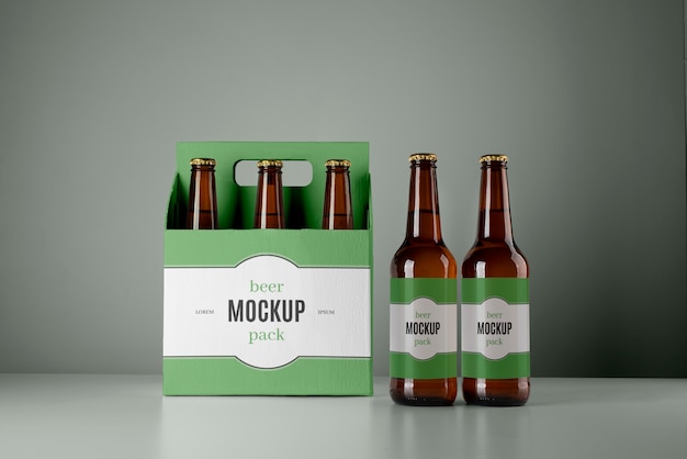 PSD design mockup di bottiglie di birra alcolica