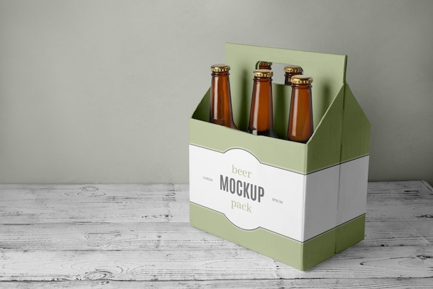 PSD design mockup di bottiglie di birra alcolica