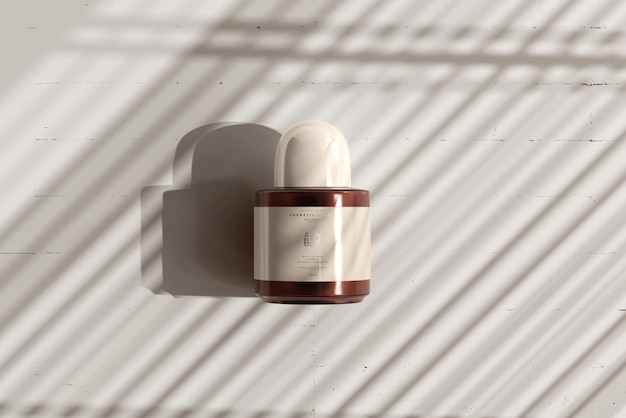 Amber glazen cosmetische fles Mockup