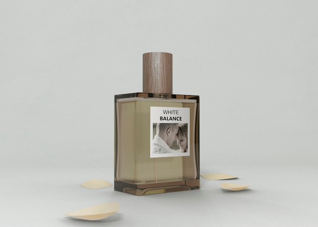 PSD aromatyczna butelka perfum na stole