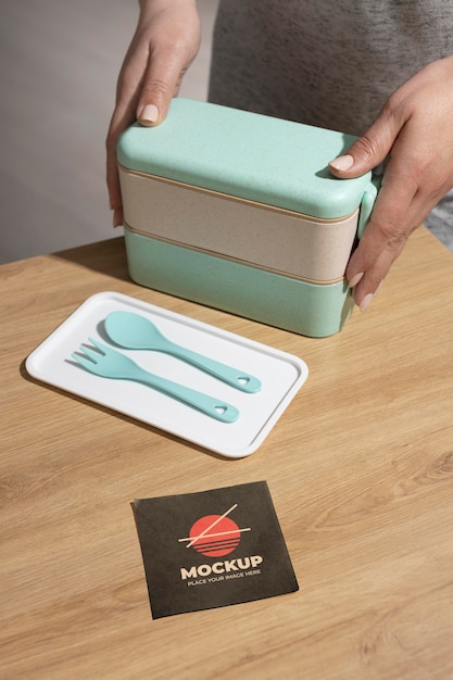 Assortimento di bento box con mock-up card