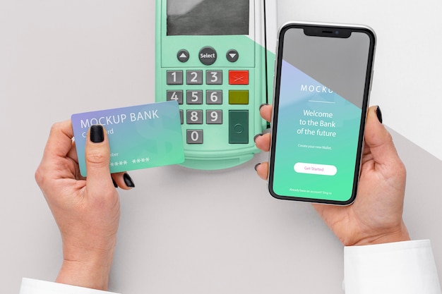 PSD assortimento con mock-up di app di pagamento per smartphone