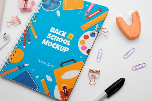 学校に戻るための素材のモックアップ