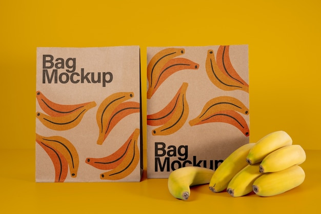 PSD 紙袋のモックアップとバナナ