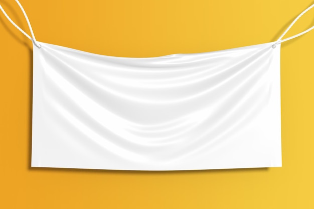 Baner wiszący na ścianie.