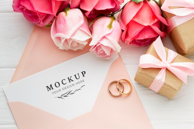 PSD mock-up di concetto bellissimo matrimonio floreale