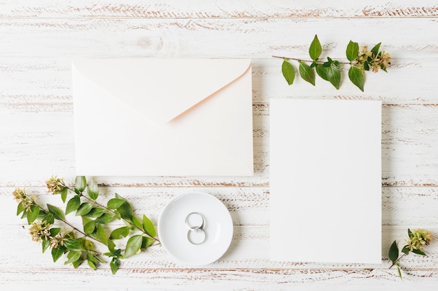 Mock-up di concetto di matrimonio bellissimo