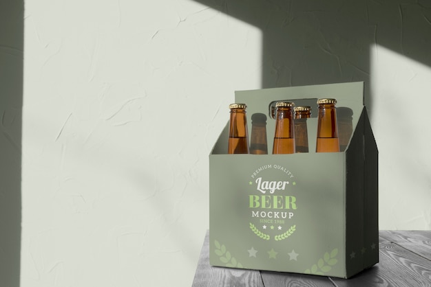 Mockup di design bottiglia di birra