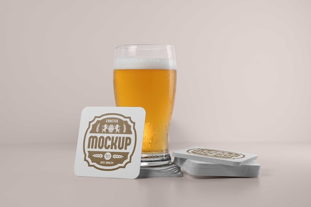 PSD design mockup sottobicchiere di birra