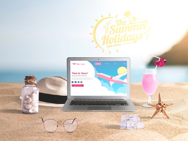 Bewerkbare laptop mockup met zomer elementen