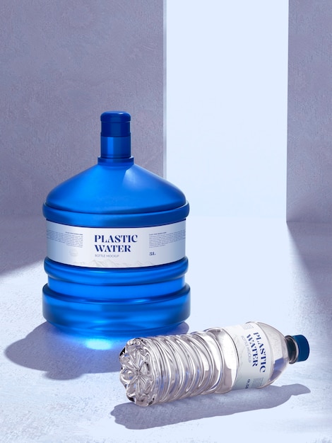 大きなプラスチック製の水瓶