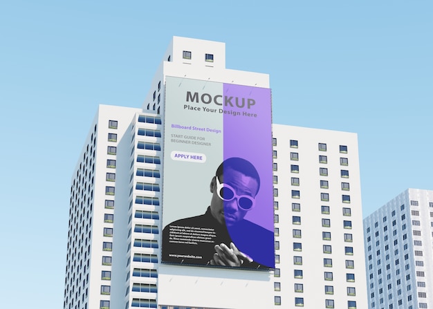 Billboard mockup op hoog gebouw op straat