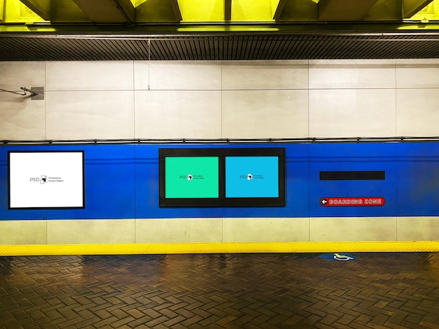 Tabellone per le affissioni cartellone poster banner pubblicitario stazione della metropolitana treno bus mockup display wall sign