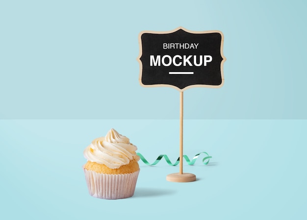 Mockup di compleanno isolato