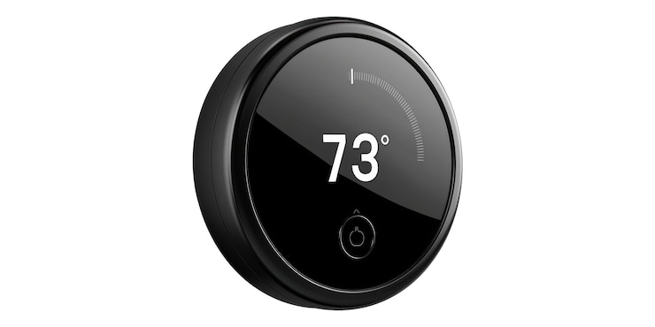PSD black smart thermostat with touchscreen display isolated on transparent background