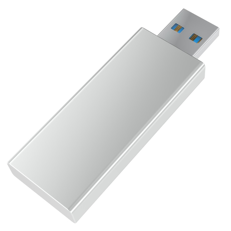 PSD пустая серебряная модель usb-флеш-накопителя 3d-рендеринг изолирован на прозрачном фоне