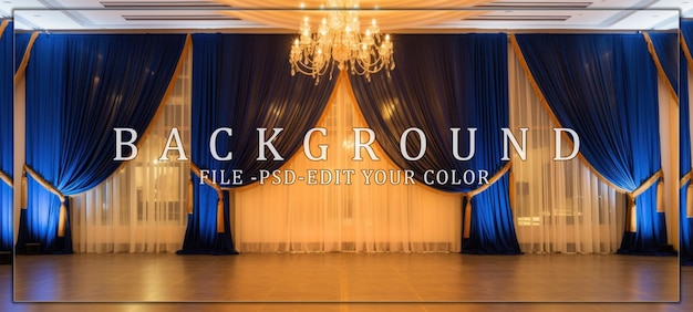 Blauw en goud gedrapeerde toneelvoorstelling
