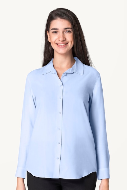 PSD blauw shirt mockup psd met broek dames basiskleding