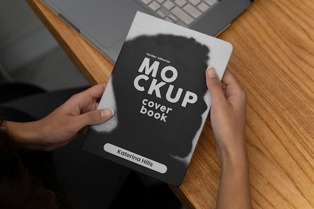 PSD dettagli del mockup del libro