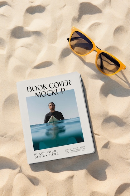 PSD Книга на пляже