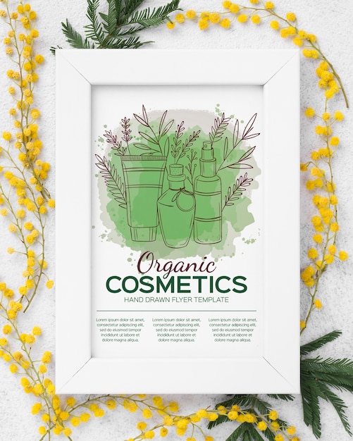 PSD bovenaanzicht cosmetica mockup met bloemen