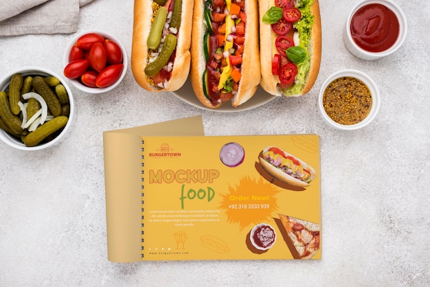 Bovenaanzicht over hotdog mockup-ontwerp