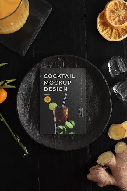 PSD bovenaanzicht over mockup-ontwerp voor cocktailflyers