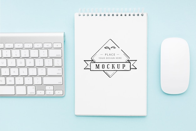 Bovenaanzicht van bureau concept mock-up