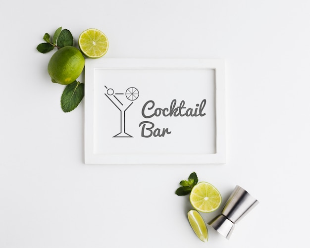 Bovenaanzicht van cocktail concept mock-up