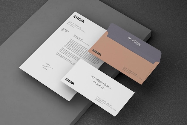 Mockup di branding con busta