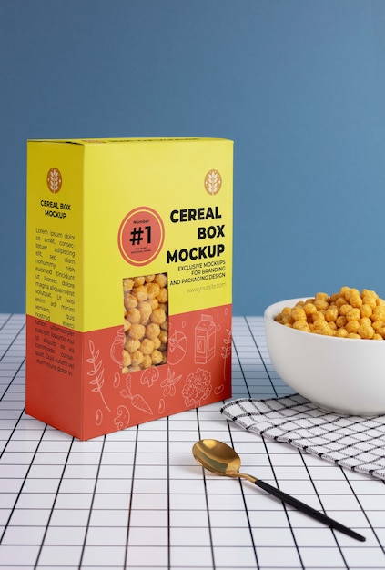 PSD mockup di scatola di cereali per la colazione sul tavolo