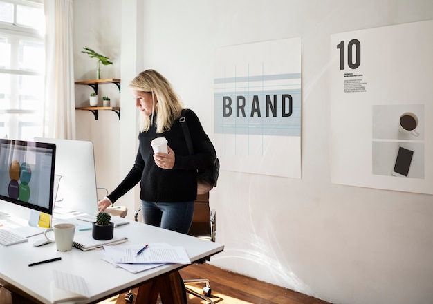 PSD businesswoman working in office