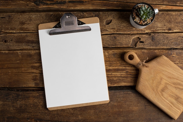 PSD cafe menu mock-up with clipboard
