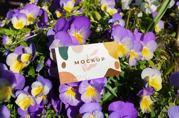 PSD card mock-up with floral background