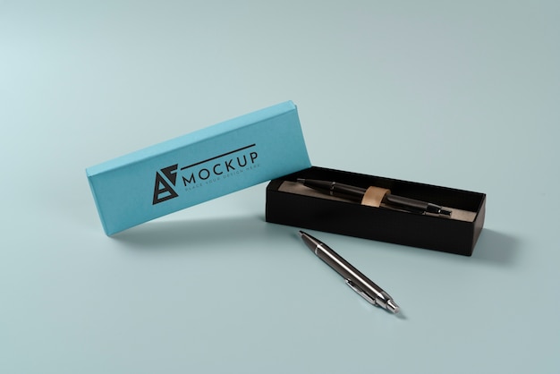 PSD cardboard pen box mock-up design